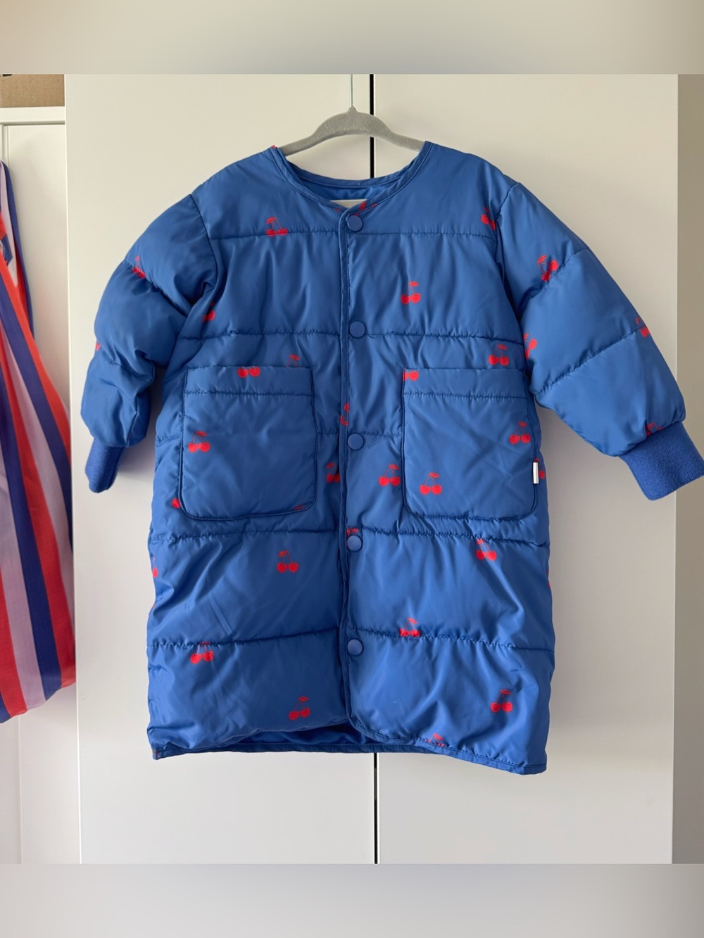 TINYCOTTONS Long Padded Coat – Cherry Print